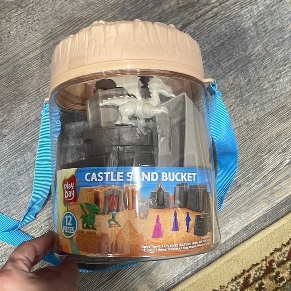 Play day Castle and bucket for kids - Picture 6 of 10